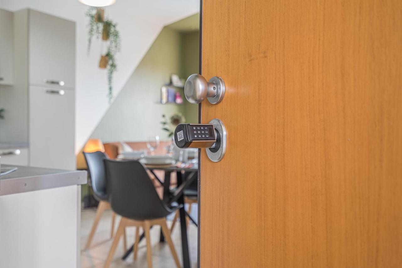 Hygge Family Apartment - One Step Away From The Lake!!! Sirmione Luaran gambar