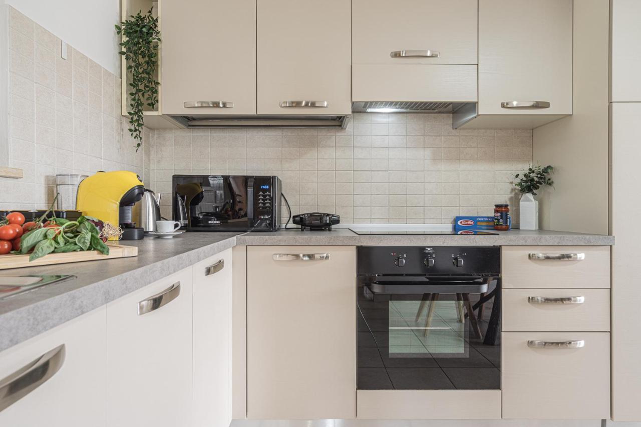 Hygge Family Apartment - One Step Away From The Lake!!! Sirmione Luaran gambar