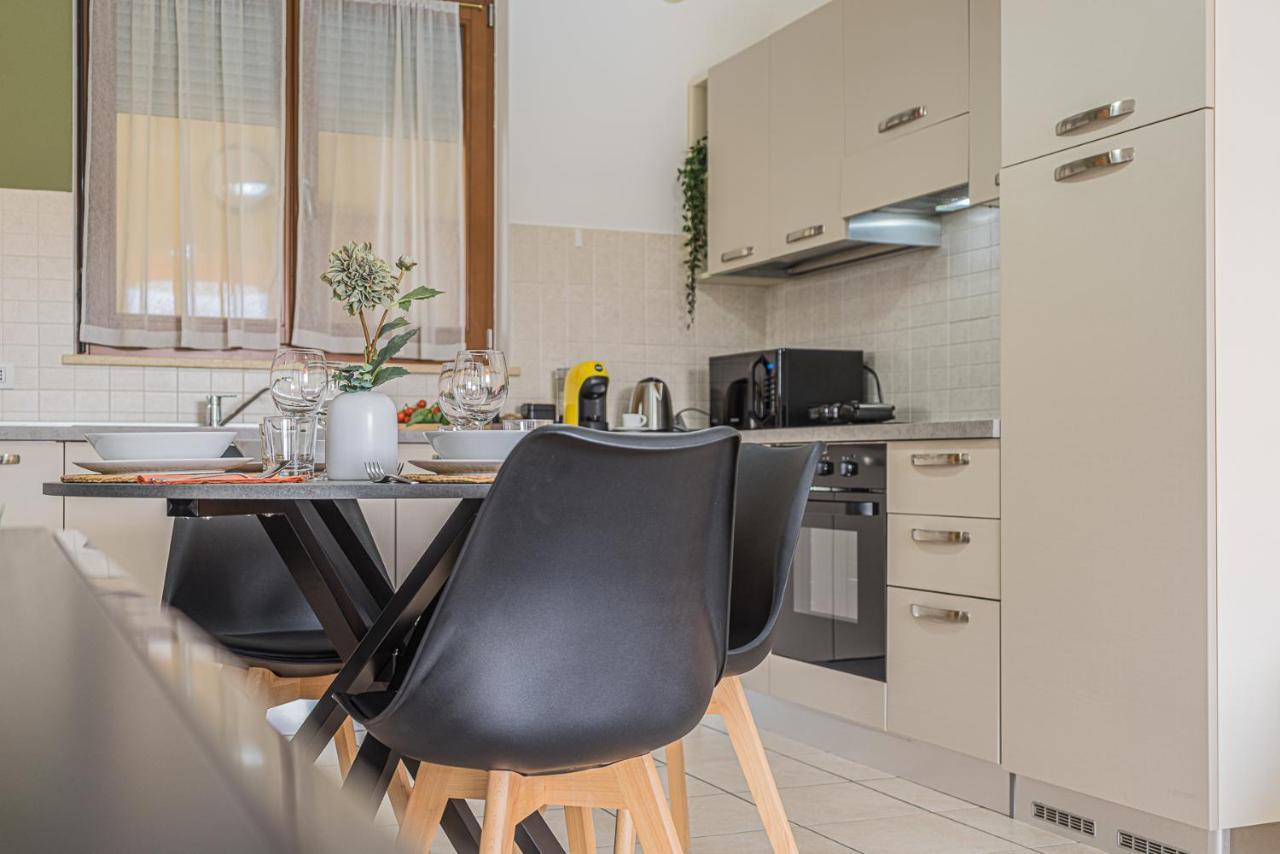 Hygge Family Apartment - One Step Away From The Lake!!! Sirmione Luaran gambar
