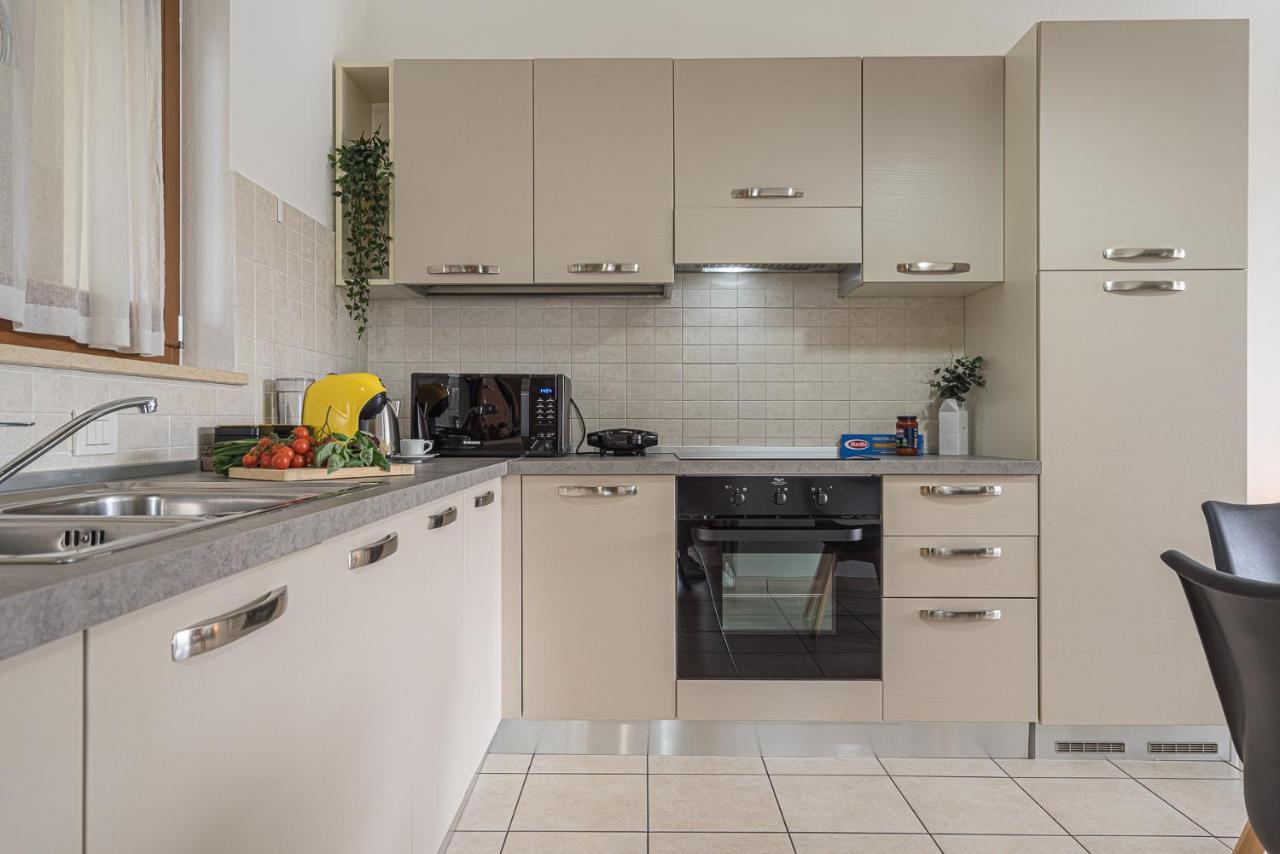 Hygge Family Apartment - One Step Away From The Lake!!! Sirmione Luaran gambar