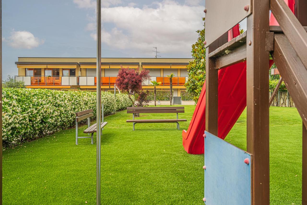 Hygge Family Apartment - One Step Away From The Lake!!! Sirmione Luaran gambar